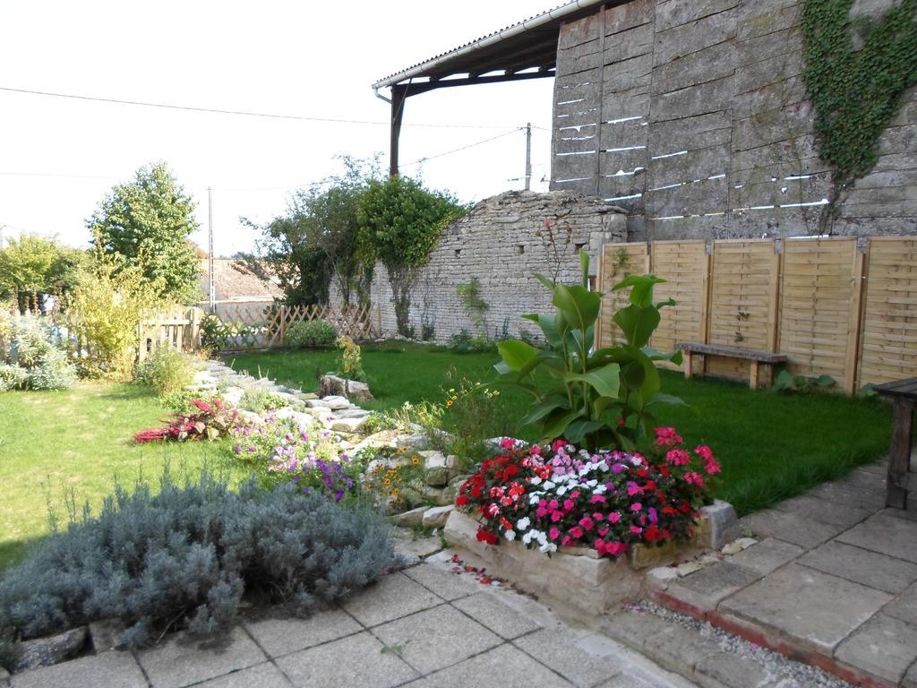 La Petite Maison Crezieres Pokoj fotografie